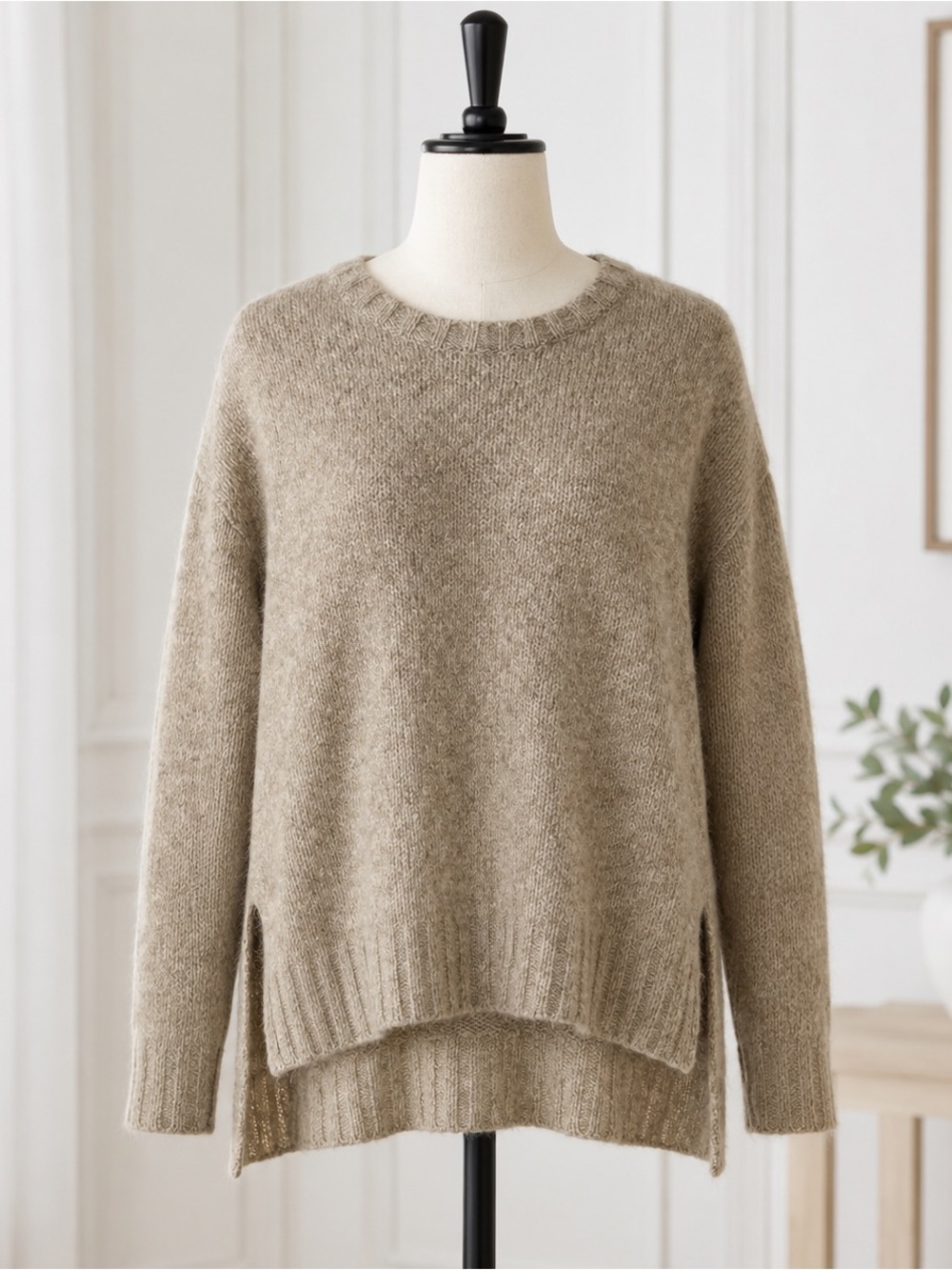 Johnny Was Women’s Medium Oatmeal Fuzzy Knit Sweater Hi Low Hem Side Slits